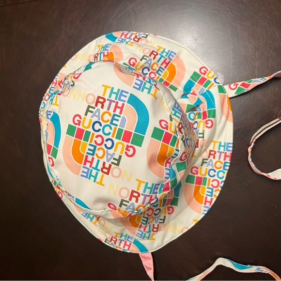 New Gucci North Face Logo Double Sided Bucket Hat Size M - Picture 6 of 16